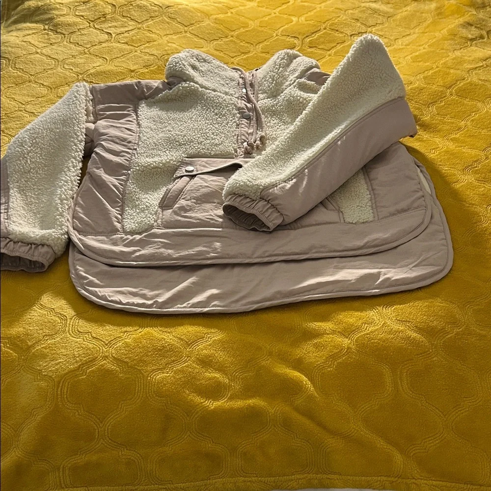 Beige Sherpa Jacket by Anthropologie, size Small daily practice - Picture 4 of 10